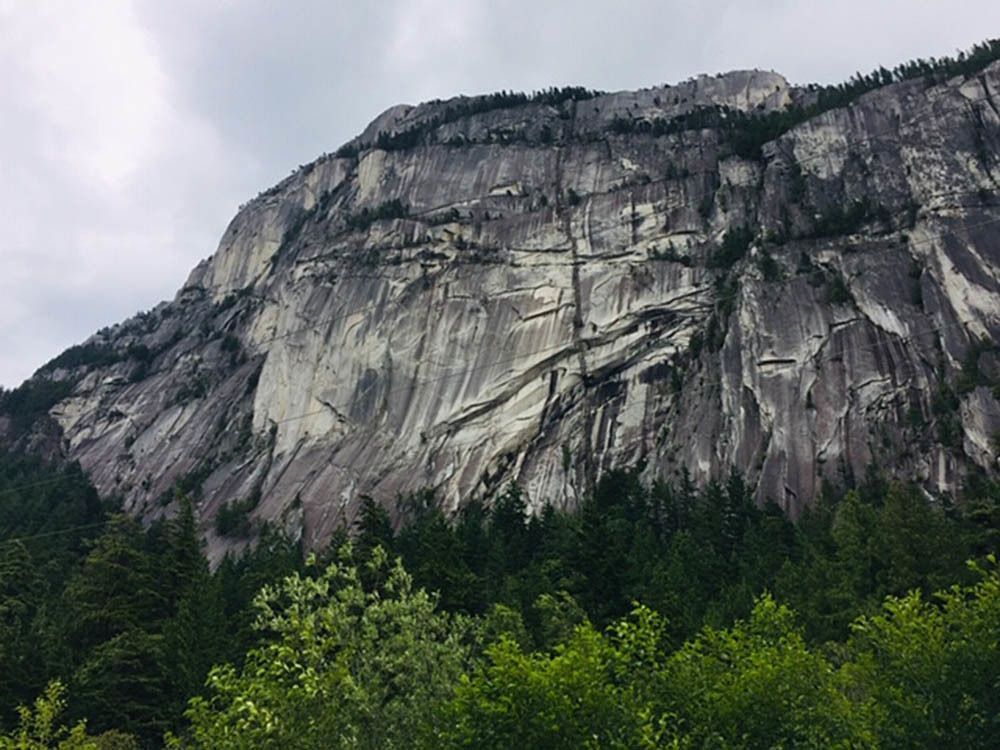 Police incident: Squamish RCMP ask public to avoid Stawamus Chief